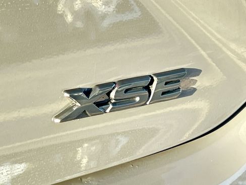 Used 2025 Toyota Camry XSE FWD image 8