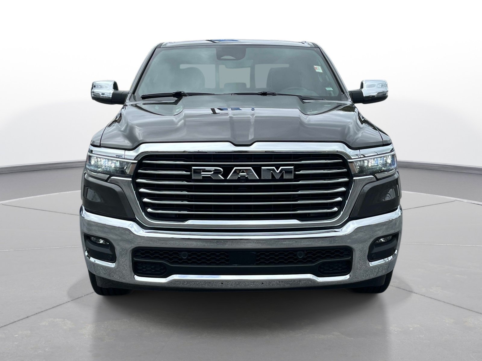 Used 2026 RAM 1500 Laramie AWD/4WD image 10