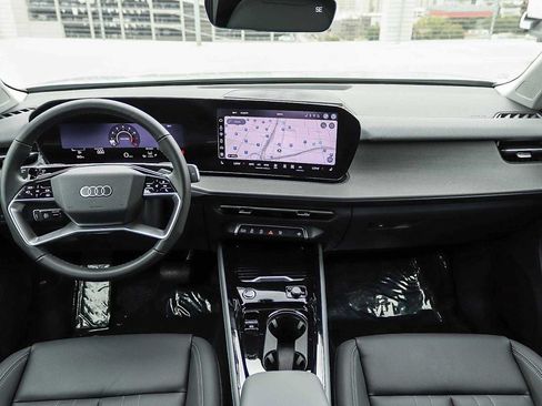 New 2026 Audi Q3 quattro 2.0T AWD/4WD image 16