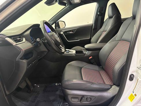 Used 2024 Toyota RAV4 XSE AWD/4WD image 20