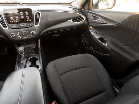 Used 2023 Chevrolet Malibu LT image 14