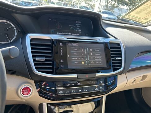 Used 2017 Honda Accord EX-L image 31