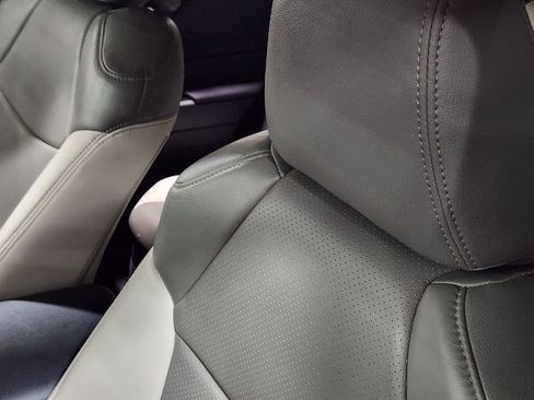 Used 2022 Toyota RAV4 LE image 33