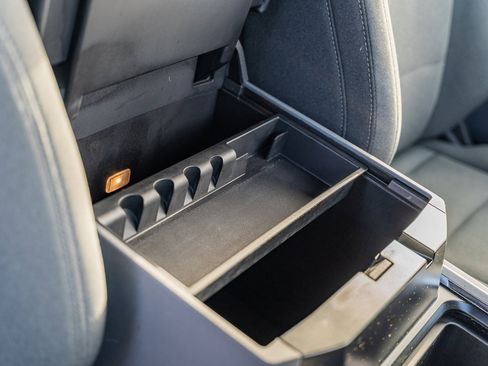 Used 2023 Ford F250 XLT w/ XLT Premium Package image 16