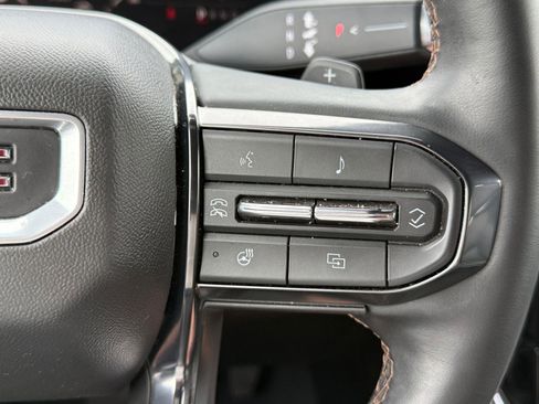 Used 2025 GMC Yukon AT4 w/ AT4 Premium Package AWD/4WD image 27