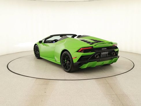 Used 2022 Lamborghini Huracan EVO RWD image 4