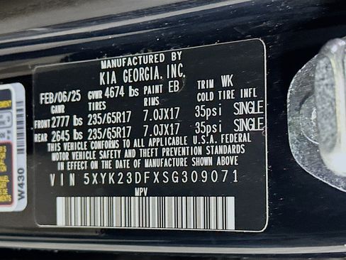 Used 2025 Kia Sportage LX FWD image 12