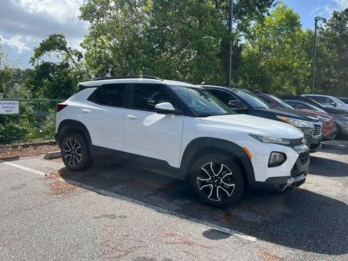 Used 2023 Chevrolet TrailBlazer ACTIV FWD image 3