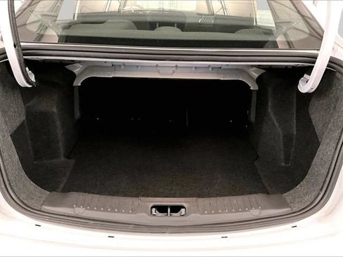 Certified 2019 Ford Fiesta SE w/ Cold Weather Package FWD image 33