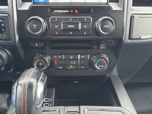 Used 2018 Ford F150 XLT w/ Equipment Group 302A Luxury image 7