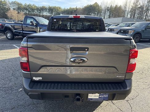 Used 2024 Ford Maverick Lariat w/ Black Appearance Package image 6