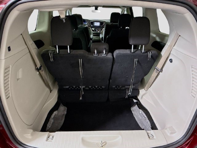 Used 2022 Chrysler Voyager LX FWD image 34