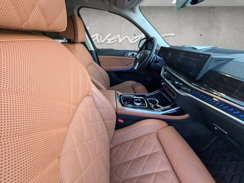 Used 2024 BMW X7 xDrive40i w/ Executive Package AWD/4WD image 29