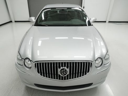 Used 2009 Buick LaCrosse CX FWD image 2