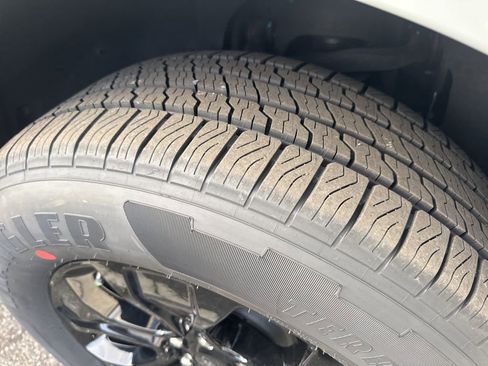 Used 2023 Ford F150 Platinum w/ Equipment Group 701A High image 3