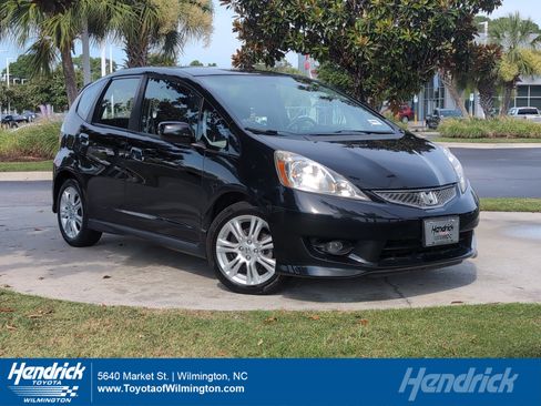 Used 2010 Honda Fit Sport image 1