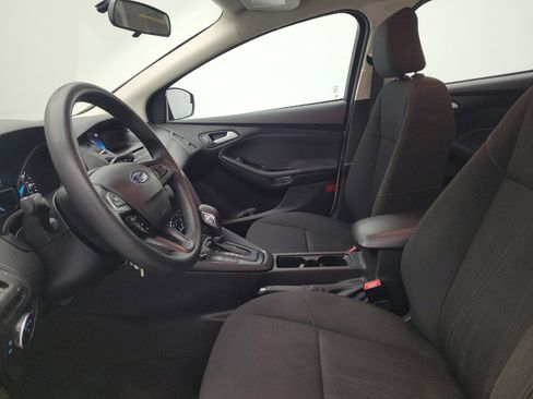 Used 2017 Ford Focus SE FWD image 17