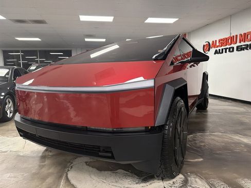 Used 2025 Tesla Cybertruck Cyberbeast AWD/4WD image 5