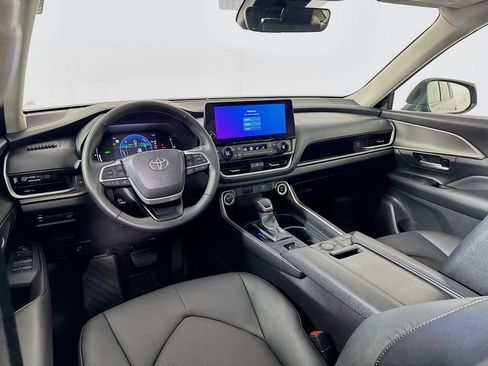 Certified 2025 Toyota Grand Highlander AWD Hybrid image 22