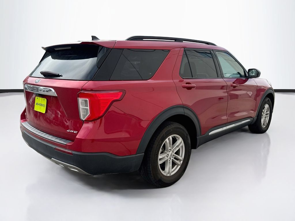 Used 2023 Ford Explorer XLT w/ Equipment Group 202A AWD/4WD image 5