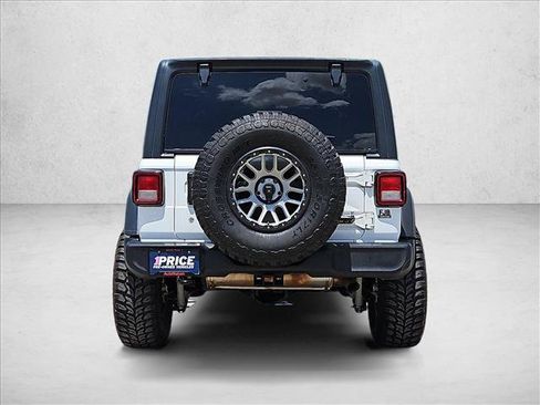 Used 2018 Jeep Wrangler Unlimited Sport S AWD/4WD image 7