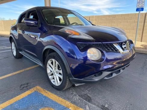 Used 2015 Nissan Juke S FWD image 4