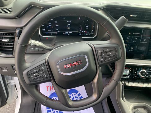 Used 2025 GMC Sierra 2500 AT4X AWD/4WD image 15