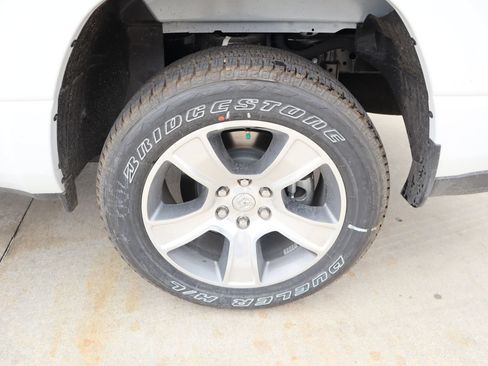 New 2026 RAM 1500 Express AWD/4WD image 18