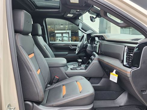 New 2026 GMC Sierra 1500 AT4 w/ AT4 Premium Package AWD/4WD image 39