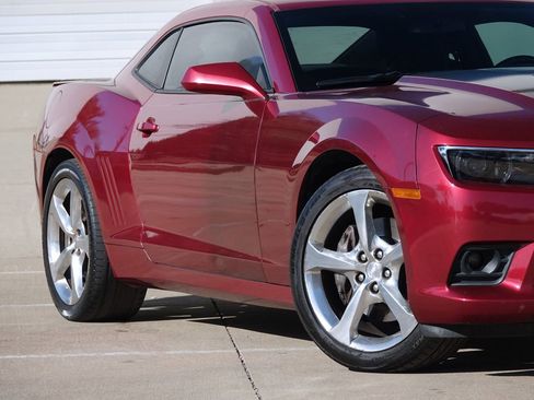 Used 2014 Chevrolet Camaro SS w/ RS Package image 16