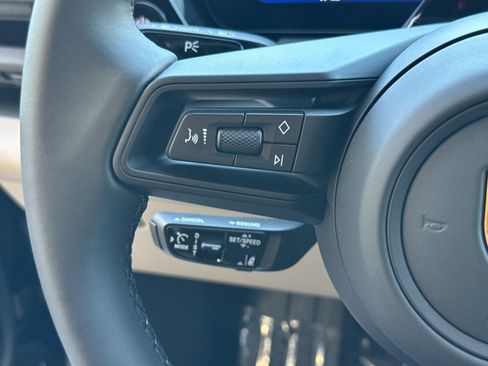 Certified 2026 Porsche Macan 4 Electric AWD/4WD image 29