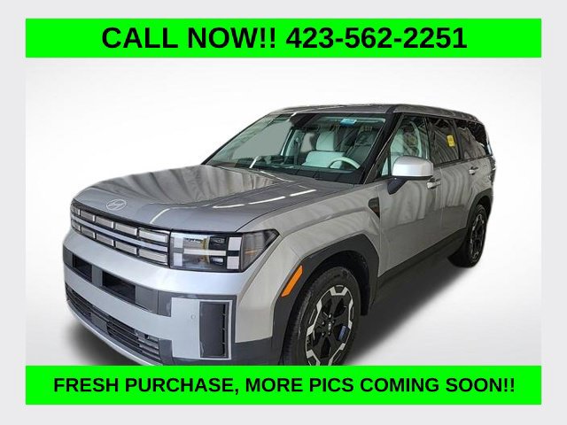 Used 2026 Hyundai Santa Fe SE FWD image 1