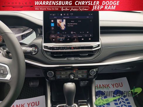 New 2026 Jeep Compass Latitude image 21