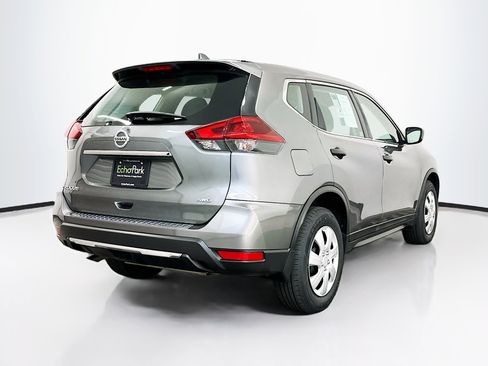 Used 2018 Nissan Rogue S AWD/4WD image 9