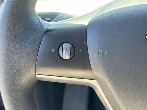 Used 2023 Tesla Model Y Long Range AWD/4WD image 20