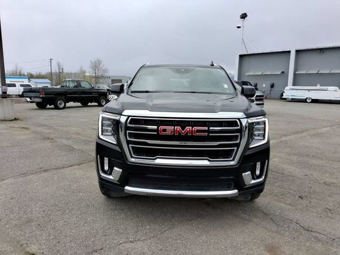 Used 2023 GMC Yukon XL SLT AWD/4WD image 3