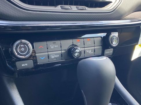 New 2026 Jeep Compass Latitude AWD/4WD image 22