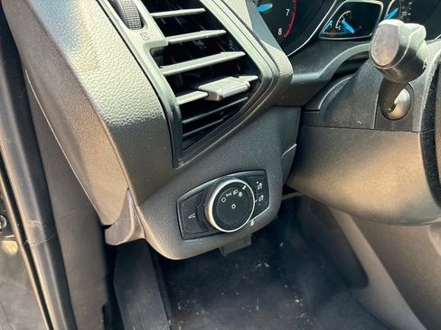 Used 2017 Ford Escape S FWD image 27