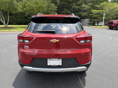 New 2026 Chevrolet TrailBlazer LT w/ LT Cold Weather Package FWD image 6