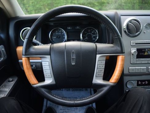 Used 2009 Lincoln MKZ FWD image 4