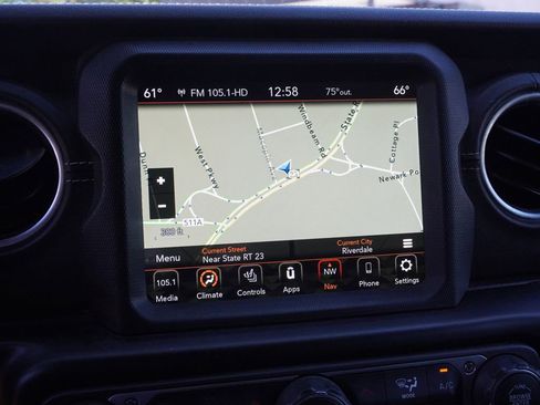 Used 2022 Jeep Wrangler Unlimited Sahara w/ Cold Weather Group AWD/4WD image 45