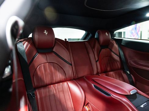 Used 2018 Ferrari GTC4Lusso image 40