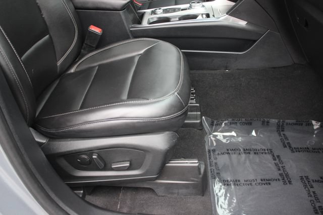 Used 2021 Ford Explorer XLT w/ Equipment Group 202A AWD/4WD image 36
