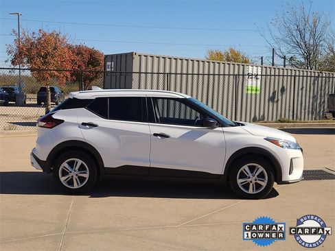 Certified 2025 Nissan Kicks Play S image 4