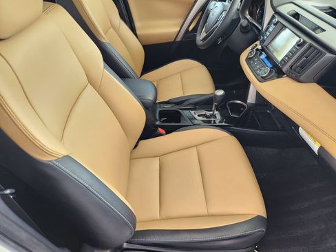 Used 2017 Toyota RAV4 Limited w/ Advanced Technology Package FWD image 14