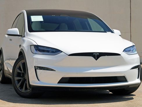 Used 2022 Tesla Model X AWD/4WD image 4
