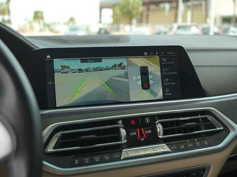 Used 2019 BMW X7 xDrive40i w/ Premium Package AWD/4WD image 12