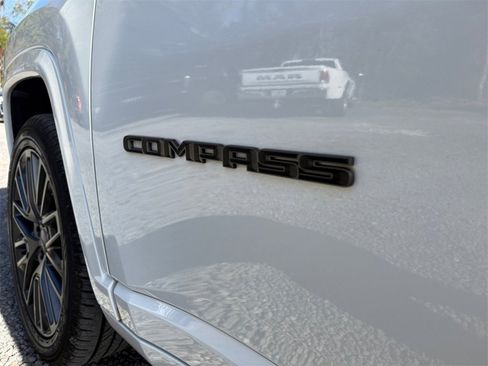 Used 2023 Jeep Compass High Altitude image 17