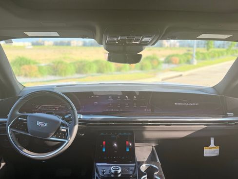 New 2026 Cadillac Escalade ESV Sport AWD/4WD image 3