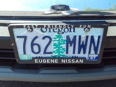 Used 2023 Nissan Rogue SV FWD image 9
